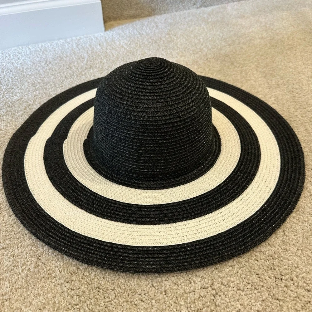 Elegant Black and White Wide Brim Hat Charming Charlie’s - Picture 2 of 9